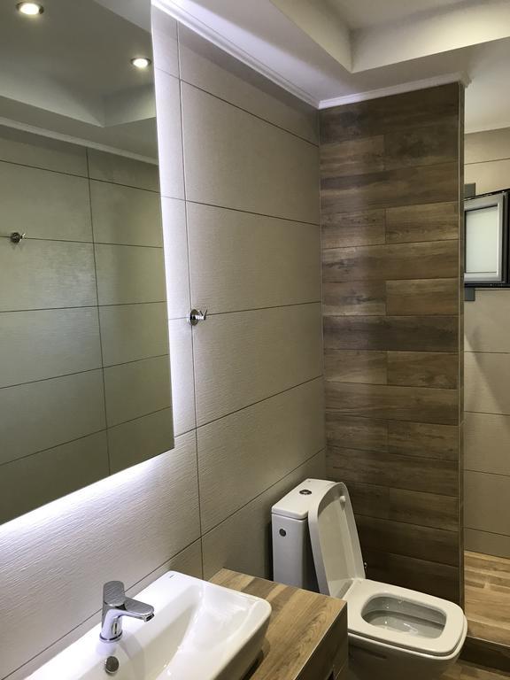B. U. Luxury Apartment
