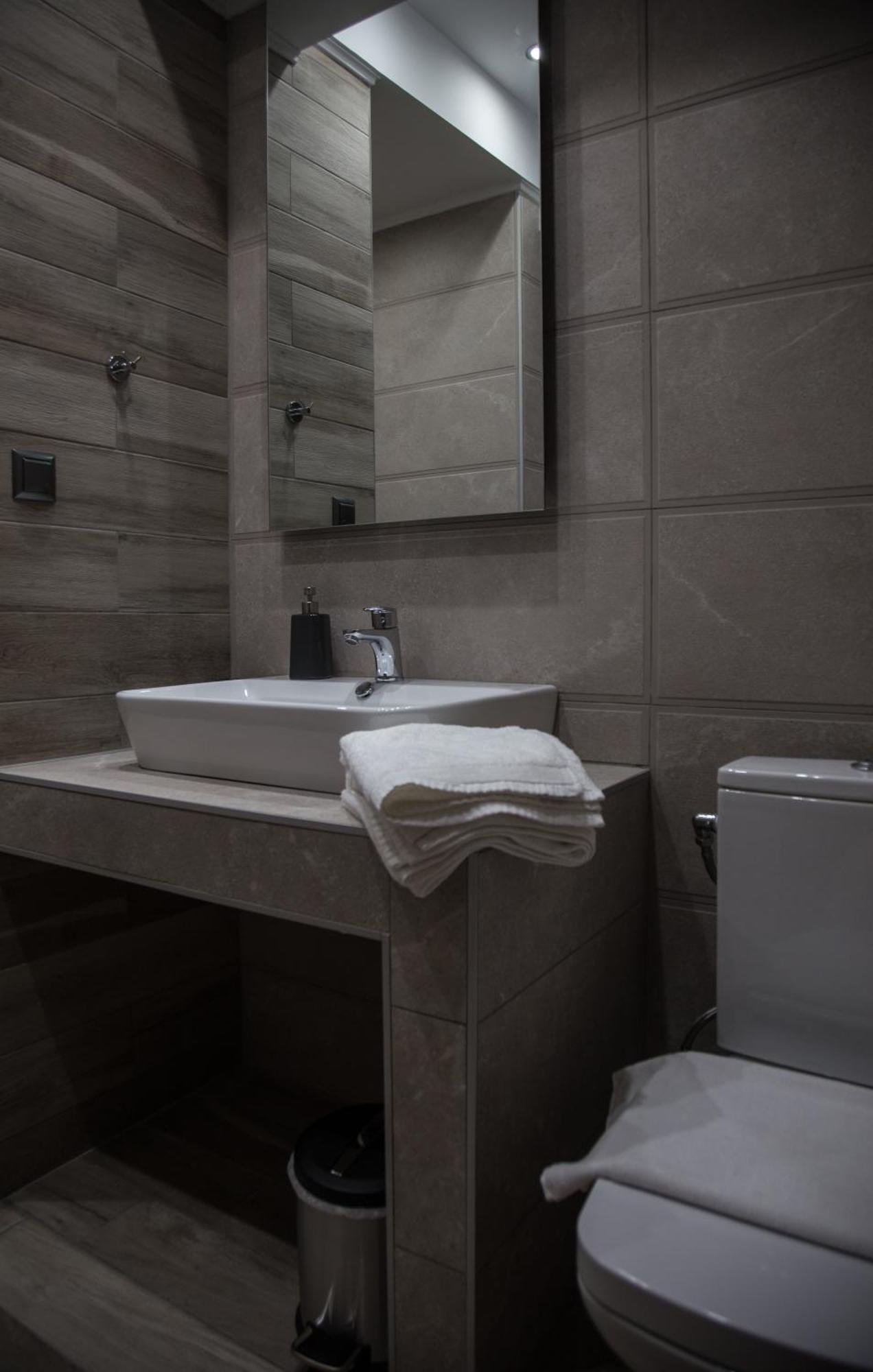 B. U. Luxury Apartment Asprovalta